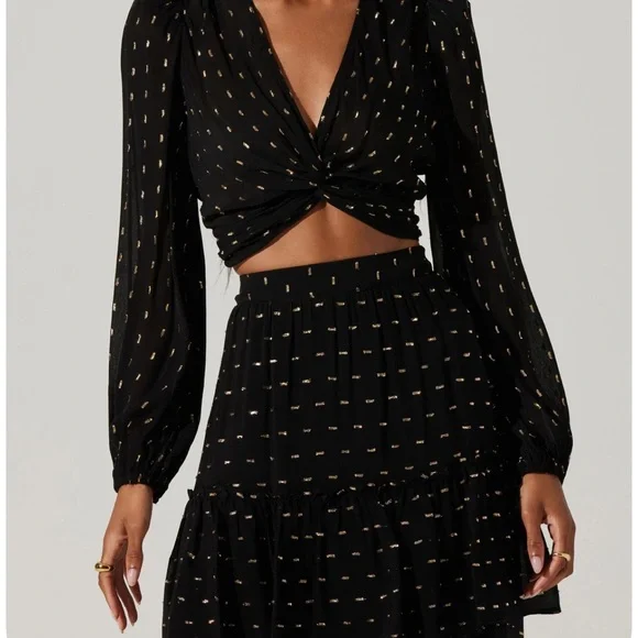 Astr the Label Nix Crop top and Skirt Set - Picture 1 of 8